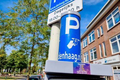 Bovenzijde van een parkeerzuil in Den Haag
