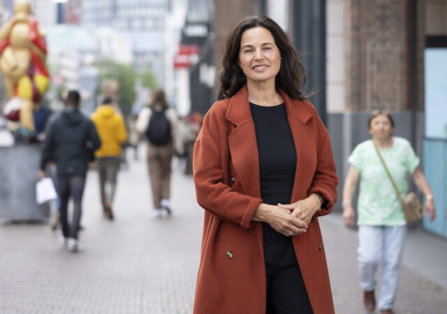 Carina van Eck is sinds 5 juni 2024 de ombudsman van Den Haag en Leidschendam-Voorburg. Ze is voor een periode van 6 jaar benoemd door de gemeenteraden van die gemeenten. De Gemeentelijke ombudsman is er niet alleen voor burgers, maar ook voor bedrijven en maatschappelijke organisaties.