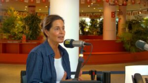 Carina van Eck bij Den Haag FM in de uitzending