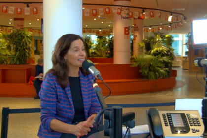 Carina van Eck bij de uitzending van Haags Bakkie